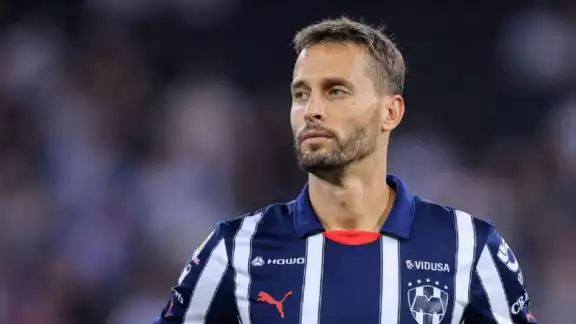 Canales tiene una lesión que le impide saltar al terreno de juego