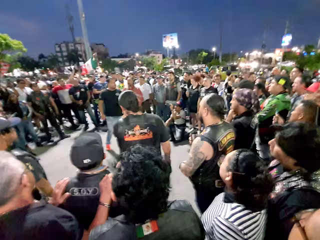 En la reunión con el secretario general del Ayuntamiento de Benito Juárez estuvieron los representantes de varios grupos