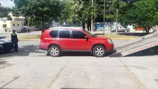 ‘¿Tenemos que portar licencias de cada estado?’: Turista denuncia abuso de Tránsito en Tulum 