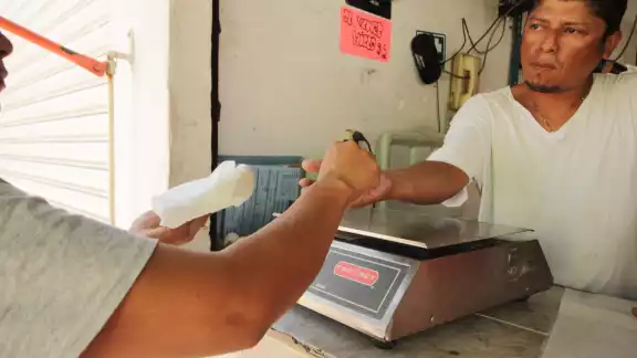 En Cancún el precio es de 28 pesos, afectando a familias y negocios de alimentos donde es utilizada En Cancún el precio es de 28 pesos, afectando a familias y negocios de alimentos donde es utilizada