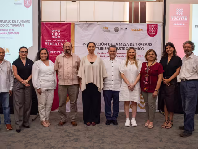 Durante la sesión, los integrantes de la mesa rindieron protesta y se comprometieron a promover la proyección nacional e internacional de Yucatán como destino gastronómico