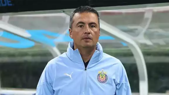 Arturo Ortega, ya es parte de la limpia en Chivas