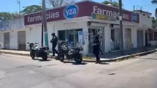 Atracan farmacia YZA en colonia David Gustavo de Chetumal
