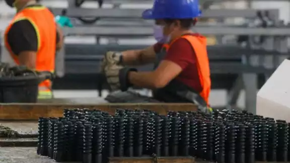 En términos mensuales y ajustados por estacionalidad, la inversión fija bruta registró una caída del 1.5 por ciento en enero