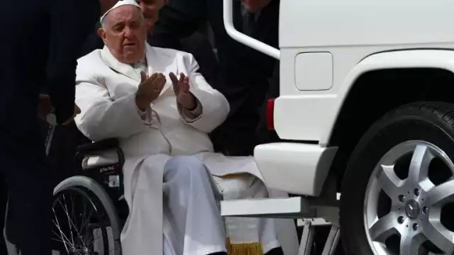 El Papa Francisco, de 88 años, fue hospitalizado en Roma por una bronquitis que se ha agravado, se trata de su cuarta hospitalización en el Policlínico Gemelli.