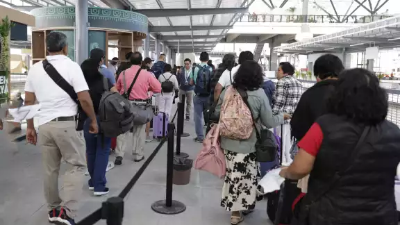 El proyecto impulsa la conectividad regional, facilita el transporte cotidiano y turístico y proyecta un crecimiento constante en movilidad dentro de Quintana Roo El proyecto impulsa la conectividad regional, facilita el transporte cotidiano y turístico y proyecta un crecimiento constante en movilidad dentro de Quintana Roo