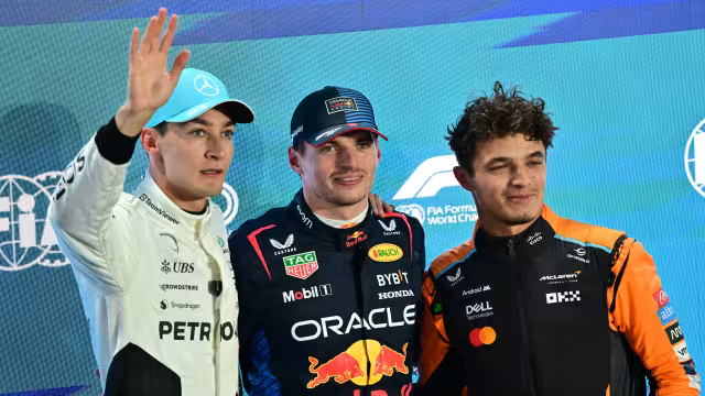 La pole cayó en Mercedes tras sanción en Red Bull