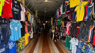 Apagón en el Centro Histórico de Mérida afecta a decenas de comercios: CFE informa la causa 