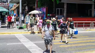 Clima de Cancún viernes 25 de abril: Cielo soleado y temperaturas ligeramente calurosas