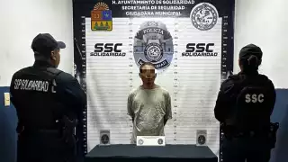 Tabasqueño es detenido por agredir a una persona con un palo en Villas del Sol en Playa del Carmen 