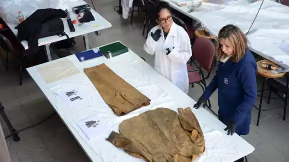 El uniforme de Othón Pompeyo Blanco está en restauración por el INAH.