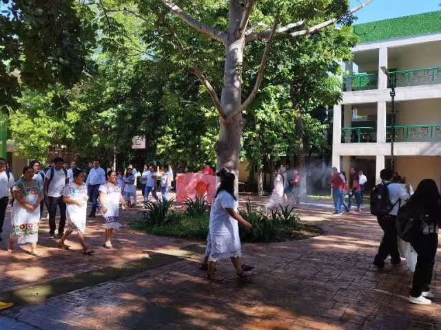 Las obras de infraestructura, como el domo deportivo, siguen pendientes en la UIMQRoo.