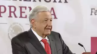 Presidente López Obrador asegura que México resiste el 'Lunes Negro' en los mercados internacionales