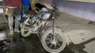 Joven derrapa de su motocicleta en Cd. del Carmen