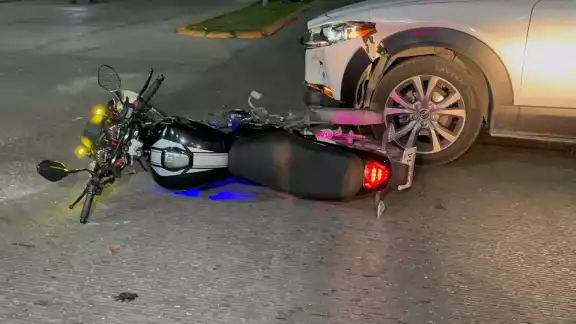 Motociclista accidentado y detenido en la burócratas. Motociclista accidentado y detenido en la burócratas.