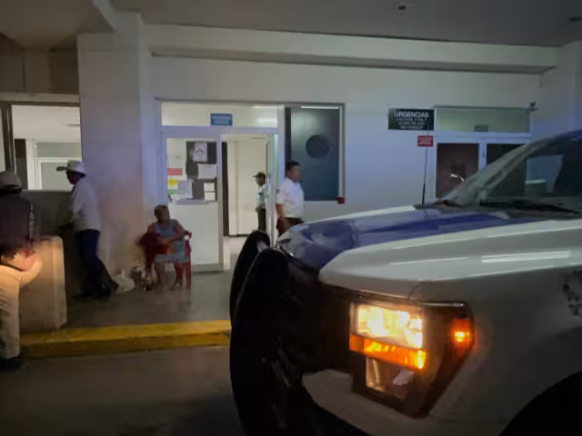 Un guardia de seguridad fue agredido por un ciudadano en la rampa de urgencias del hospital Bienestar