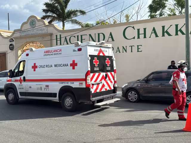 La mujer cayó en crisis nerviosa y pidió ayuda médica.