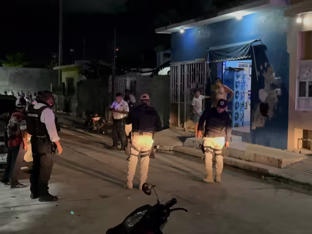 Rafaguean tienda de abarrotes en la limonar.