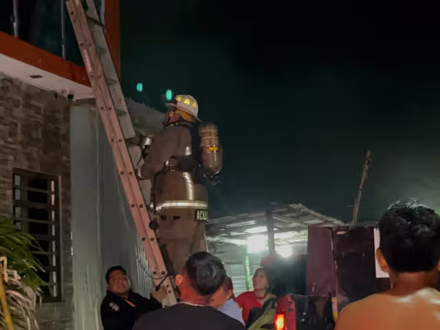 Por fortuna lograron detener el fuego