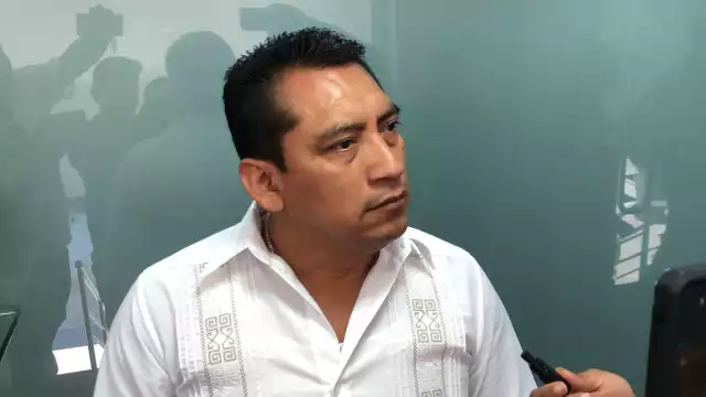 Gaspar Nah Miss pidió al SNTE aclarar acusaciones por presunta venta de plazas.