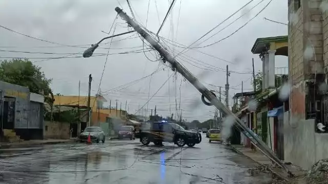 La lluvia y el viento registrados la tarde de este jueves en Mérida provocaron distintos daños