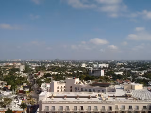 La capital del estado es reconocida por el color de la cantera, que es un material propio de la región