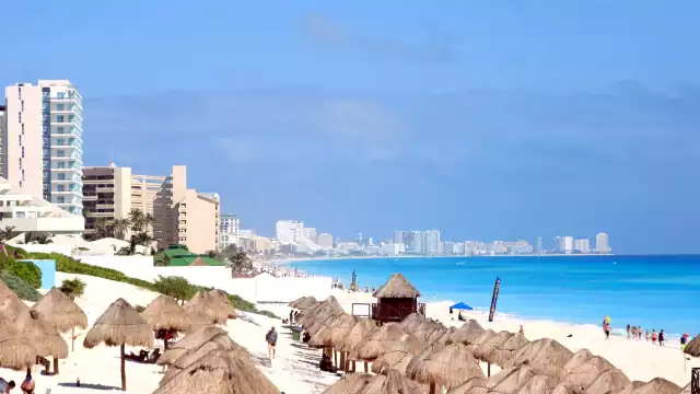 El visitante asegura que iba a ser entregado a un grupo del crimen organizado en este destino