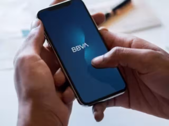 ¿Qué hacer si falla la app móvil de BBVA?