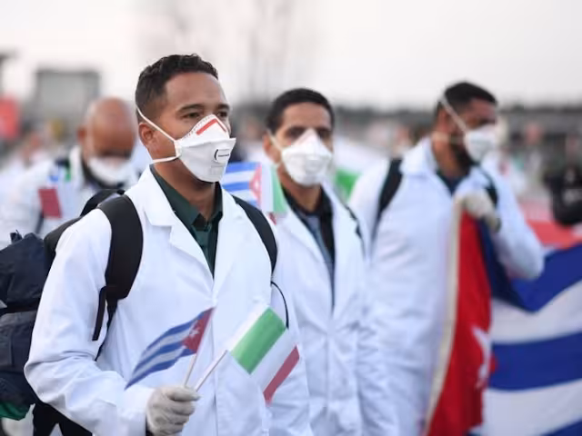 La Presidenta de México defendió la participación de los médicos cubanos al destacar que atienden a los sectores más pobres del país