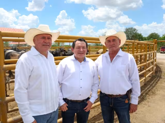 La mecanización de tierras, la inseminación artificial de ganado y el respaldo a productores, son acciones del ambicioso plan