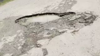 En Sabancuy esperan un milagro de Semana Santa para que les reparen las calles