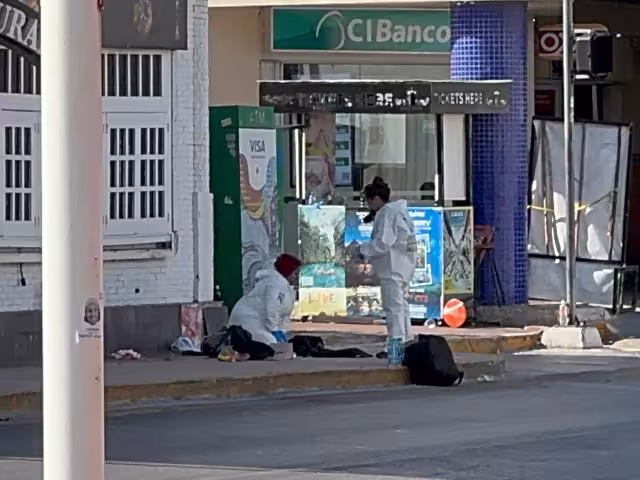 Un joven fue asesinado a golpes esta mañana en el Callejón de los Milagros, en plena zona hotelera de Cancún.