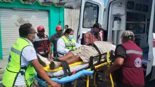 Golpe de calor derriba a hombre en la colonia Morelos, Escárcega