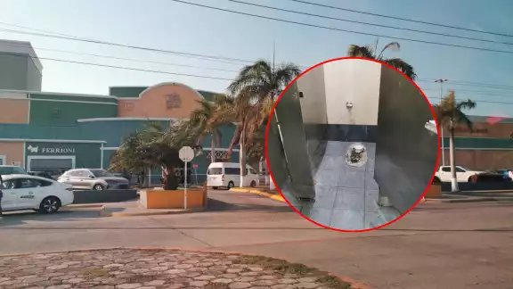 La administración de Plaza Real investiga el insólito robo de una taza de baño en la planta alta del centro comercial. La administración de Plaza Real investiga el insólito robo de una taza de baño en la planta alta del centro comercial.