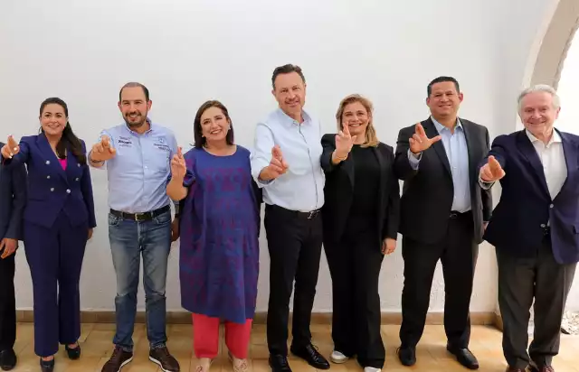 Los gobernadores panistas coincidieron que la "tarea más urgente y en lo inmediato es construir juntos la unidad nacional". 