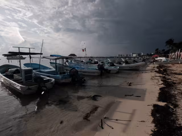 Huracán “Milton”: Inician medidas de seguridad para embarcaciones en Quintana Roo