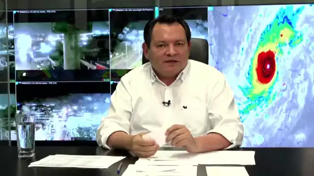 El Gobernador de Yucatán, Huancho Díaz Mena actualizó sobre la situación del huracán Milton a la población.