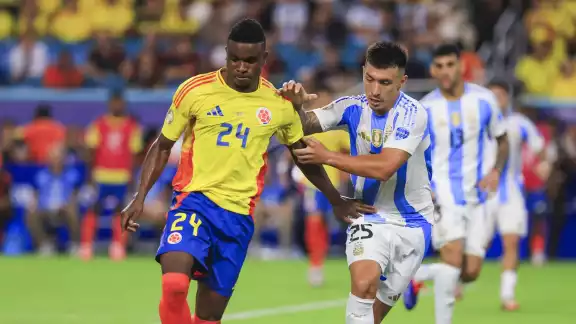 Colombia fue superior, pero la Albiceleste se encontró con el gol Colombia fue superior, pero la Albiceleste se encontró con el gol