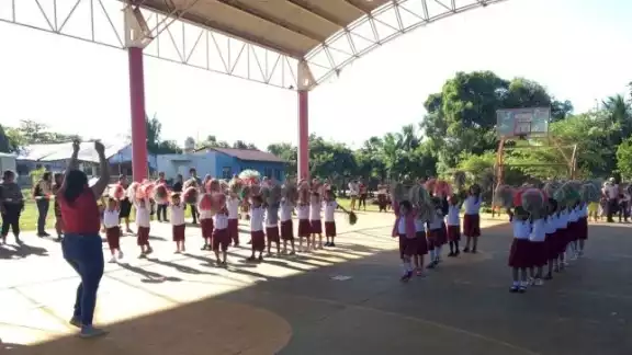 La Secretaría de Educación de Quintana Roo alerta sobre perfiles falsos que ofrecen trámites en redes sociales. La Secretaría de Educación de Quintana Roo alerta sobre perfiles falsos que ofrecen trámites en redes sociales.