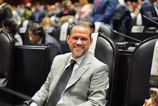 Senador Daniel Barreda Pavón
