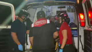 Taxista golpea con bate a peatón en Playa Norte, Ciudad del Carmen