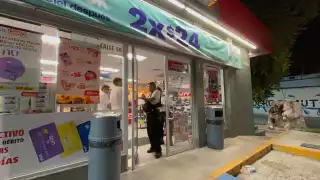 Delincuente escapa con la ayuda de un taxi en Ciudad del Carmen luego de asaltar un Oxxo