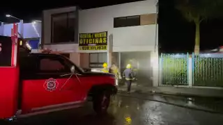 Incendio en oficinas de antiguo registro civil de Ciudad del Carmen genera movilización de bomberos