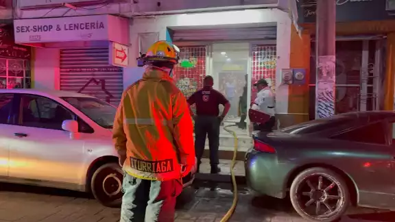 Incendio en una estética unisex en la colonia Centro movilizó cuerpos de emergencia Incendio en una estética unisex en la colonia Centro movilizó cuerpos de emergencia