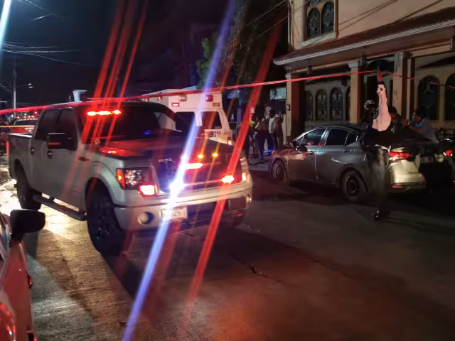 Manuel, de 34 años, fallece en un incendio misterioso dentro de una cuartería en la colonia Morelos.