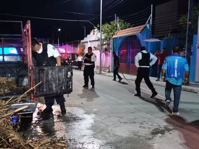 Menores causan incendio con pirotecnia.