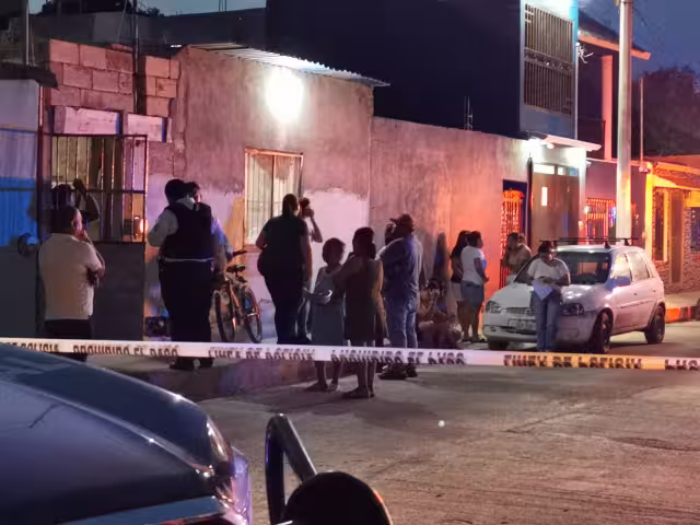 Se suicida en la misma casa que su hijo y sobrino.