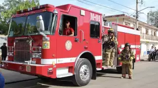 Bomberos rescatan a un perro atrapado en una cisterna en  José María Morelos