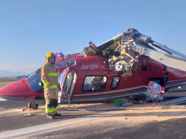 Se estrella helicóptero usado como ambulancia en inmediaciones de aeropuerto en Oaxaca.