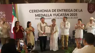 Maricarmen Pérez recibe la Medalla Yucatán 2025